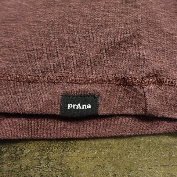 prAna Women’s Colorblock Relaxed Tee Size Medium Burgundy Blue Cream Sustainable - Picture 3 of 7